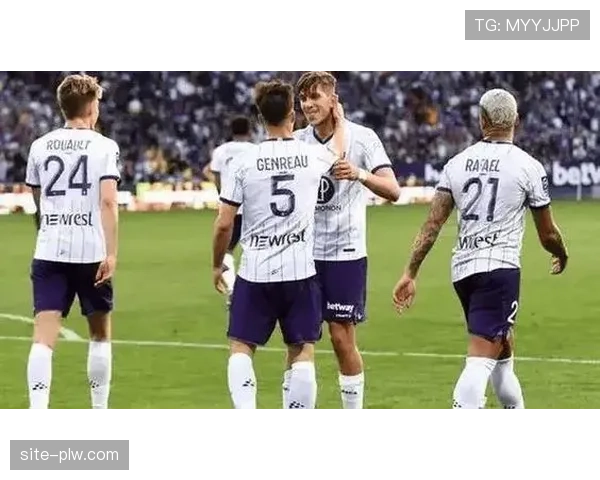 斯特拉斯堡连进两球逼平马赛,客队防守专注度不足